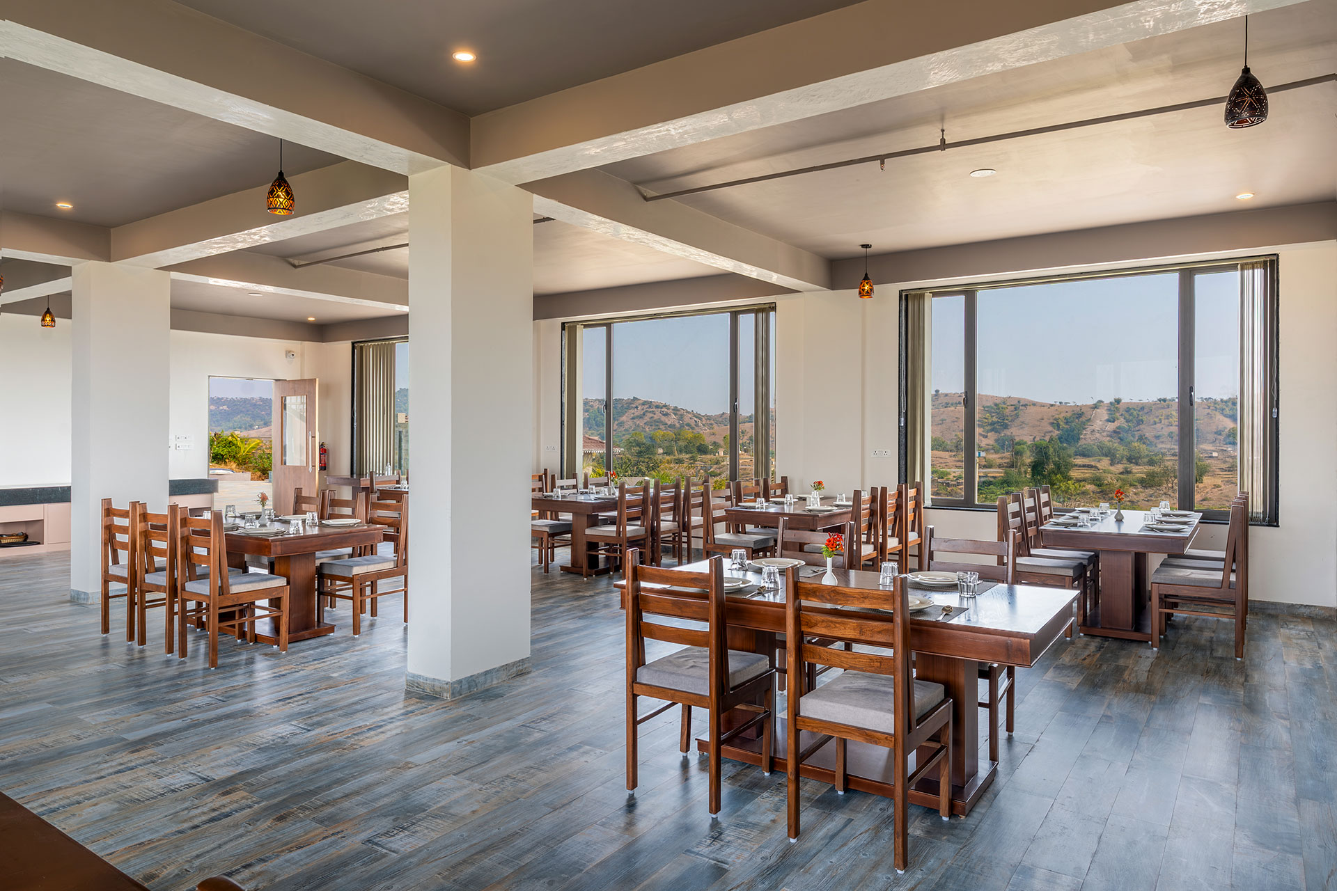 Best-4-star-hotel-in-Udaipur