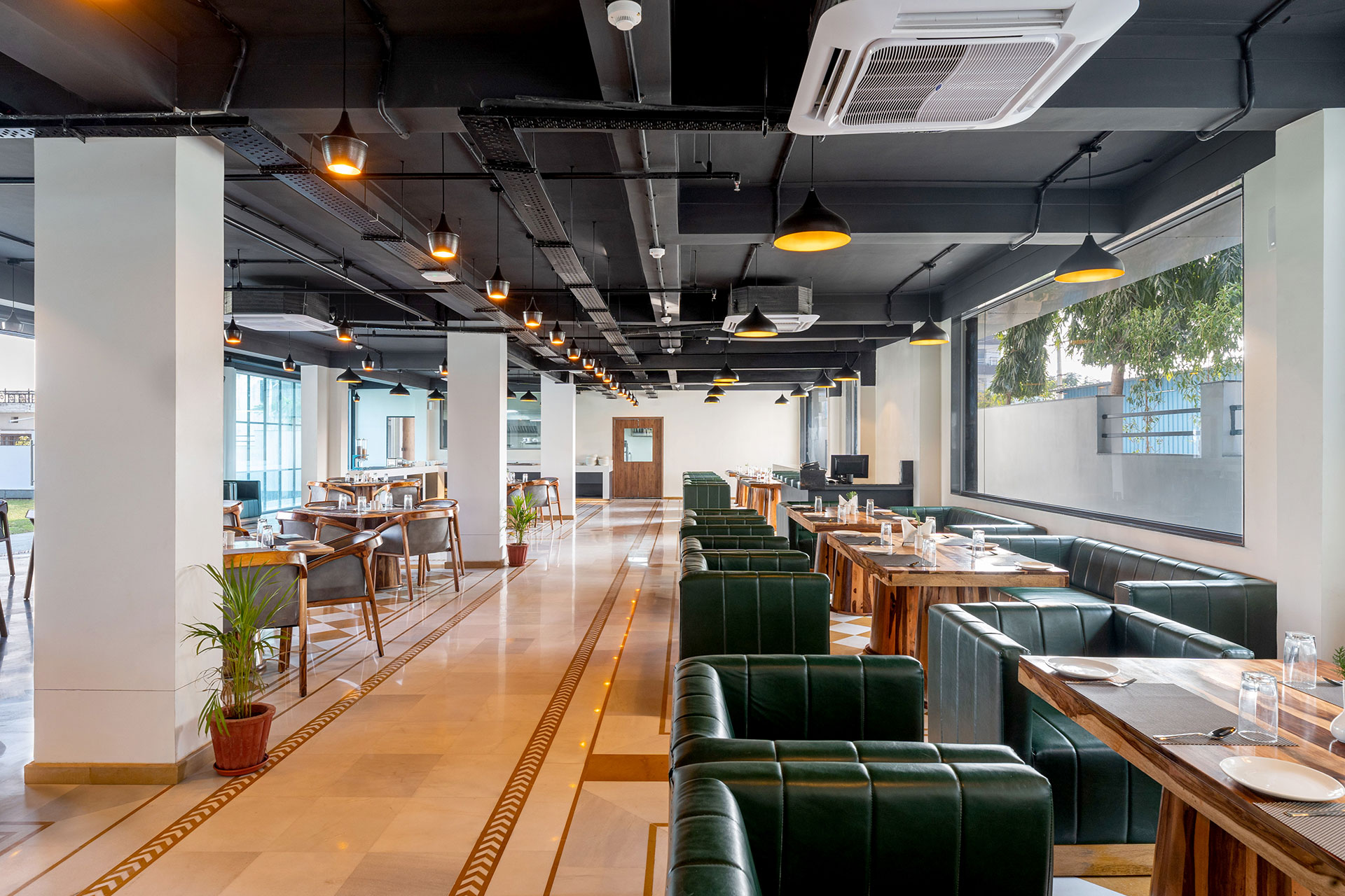 Best-4-star-hotel-in-Udaipur